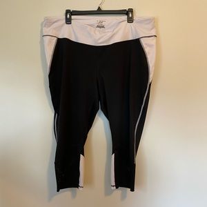 Women’s TEK Gear Crop leggings